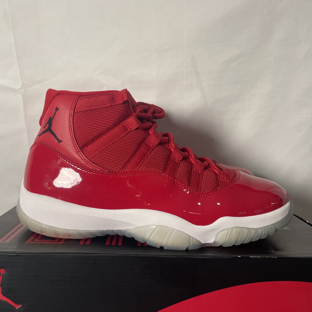 Jordan 11 Gym Red Sz. 10.5