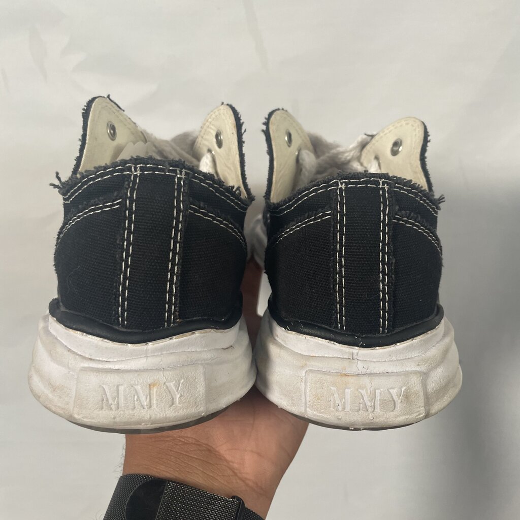 Maison Mihara Sneakers Sz. 42
