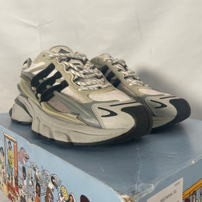 Grey Jellyfishes Sz. 10.5