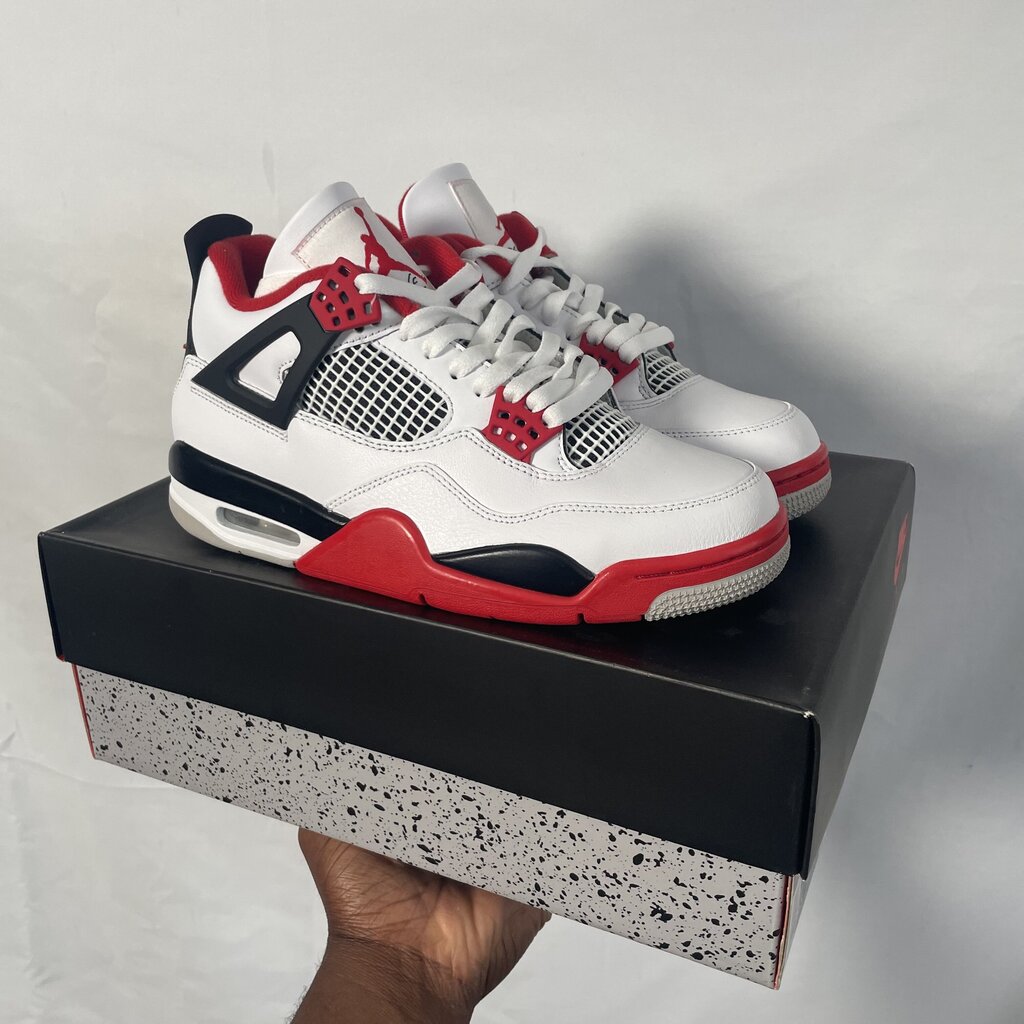Jordan 4 Fire Red Sz. 8