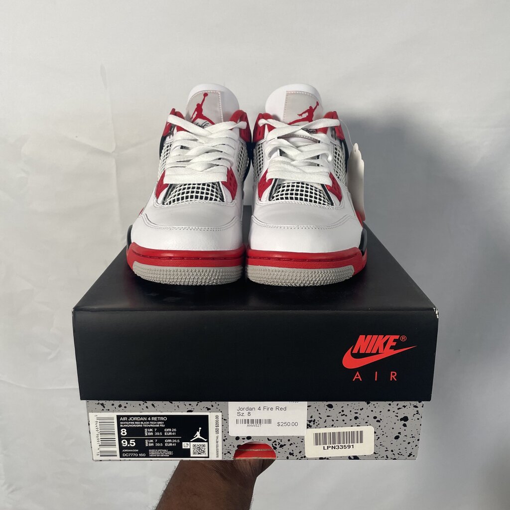 Jordan 4 Fire Red Sz. 8