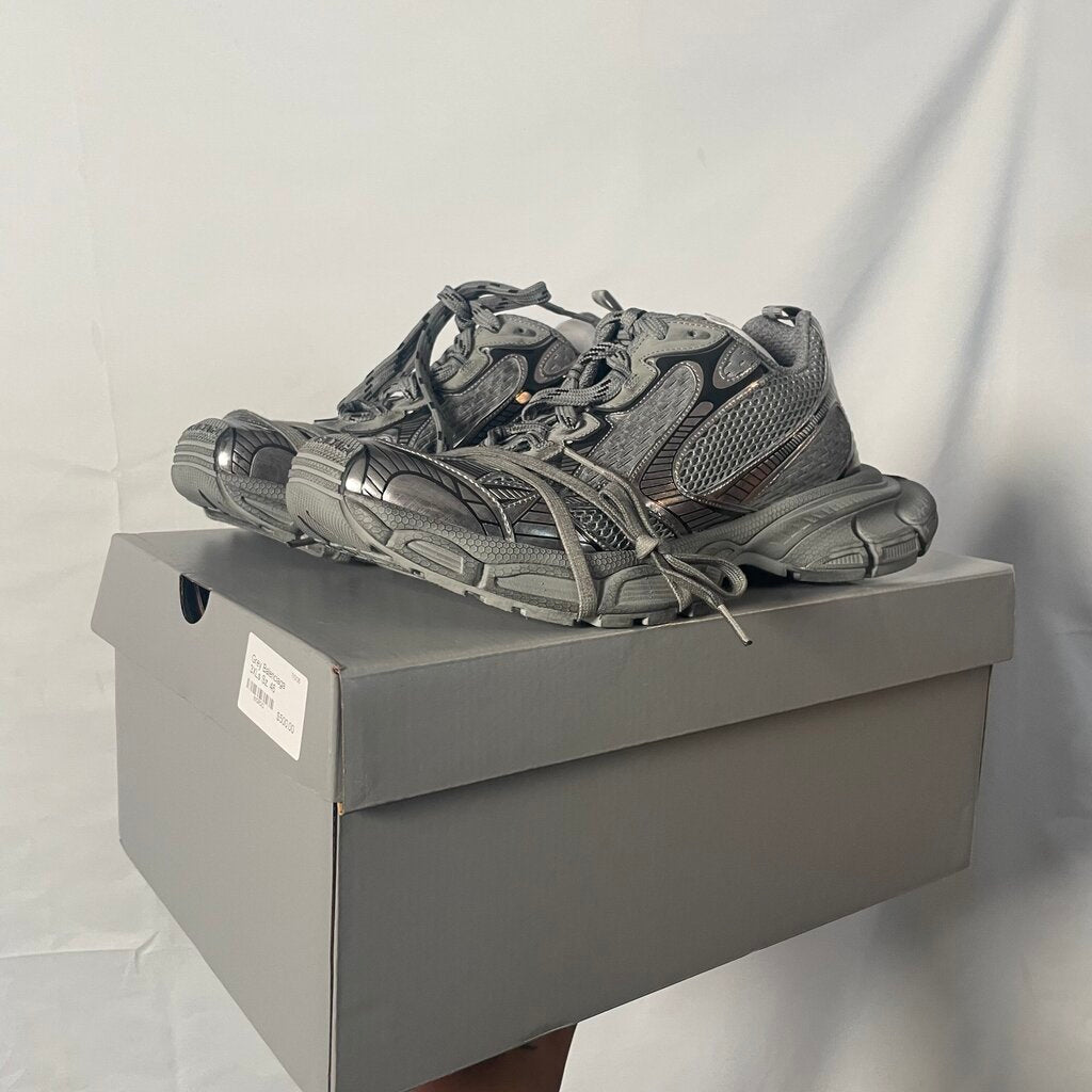 Grey Balenciaga 3XLs Sz. 46