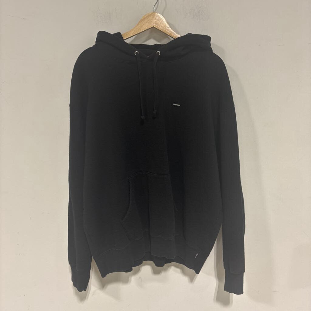 BLACK SUPREME HOODIE SZ L