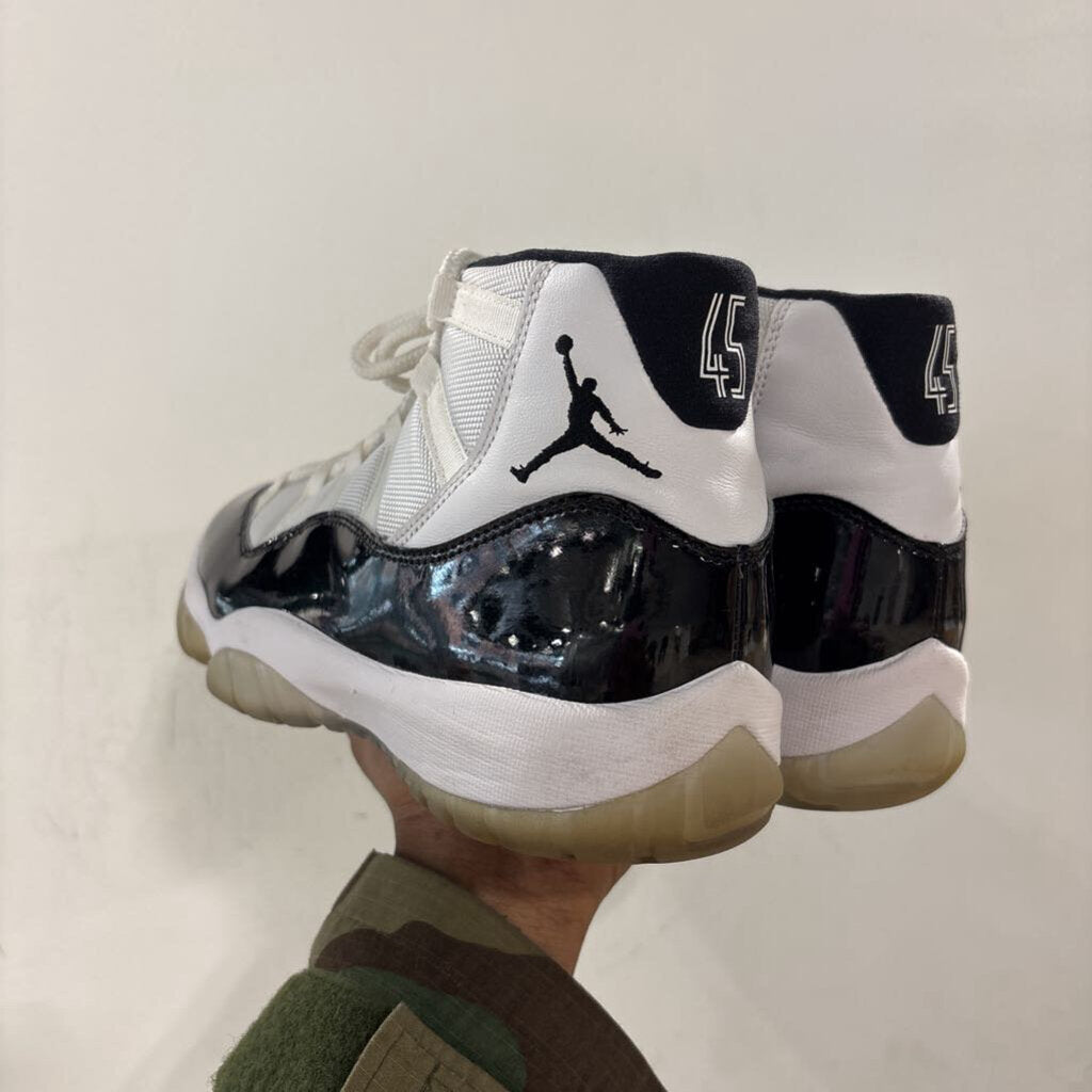 JORDAN 11 CONCORD SZ 9 ''WITH BOX''