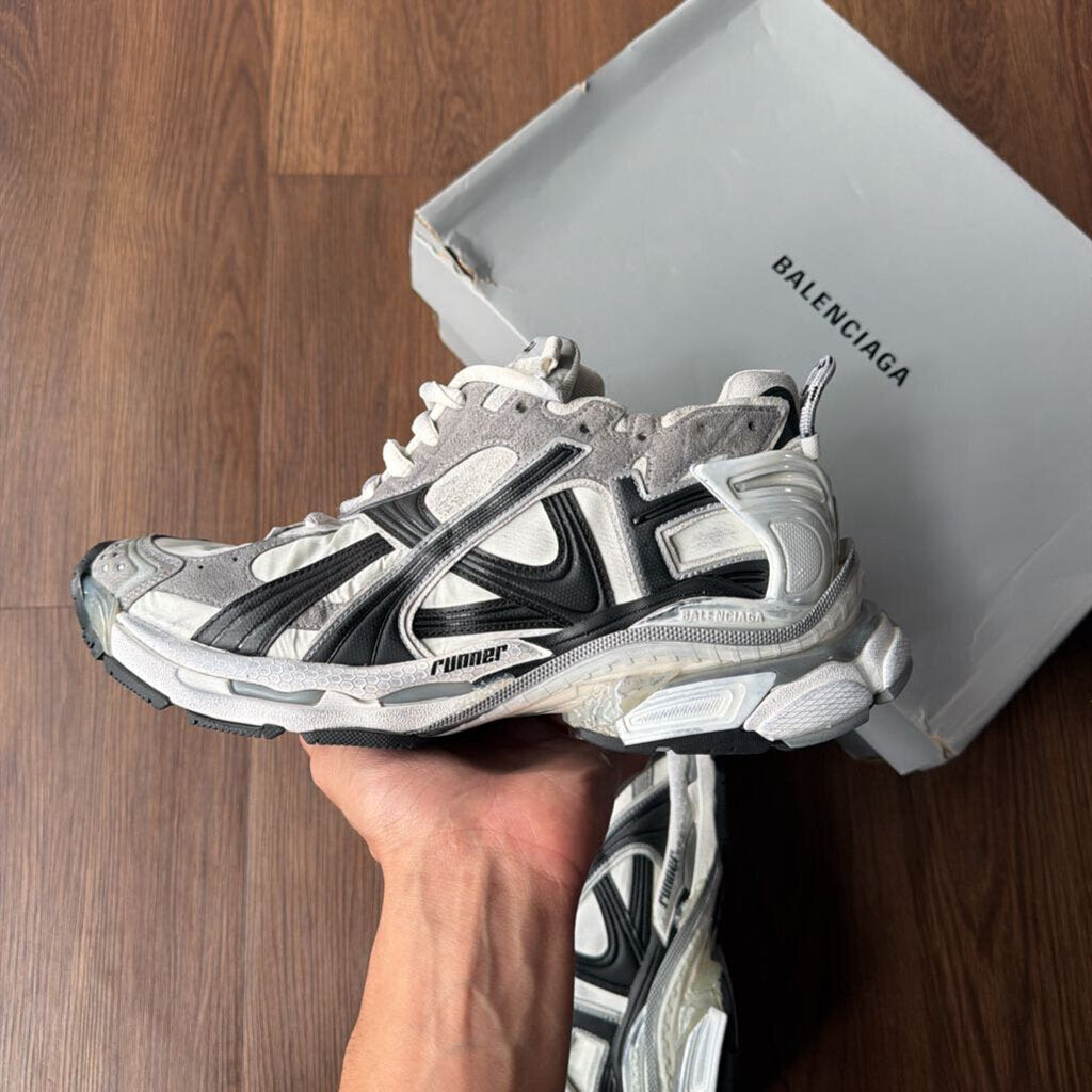BALENCIAGA RUNNER SZ 44