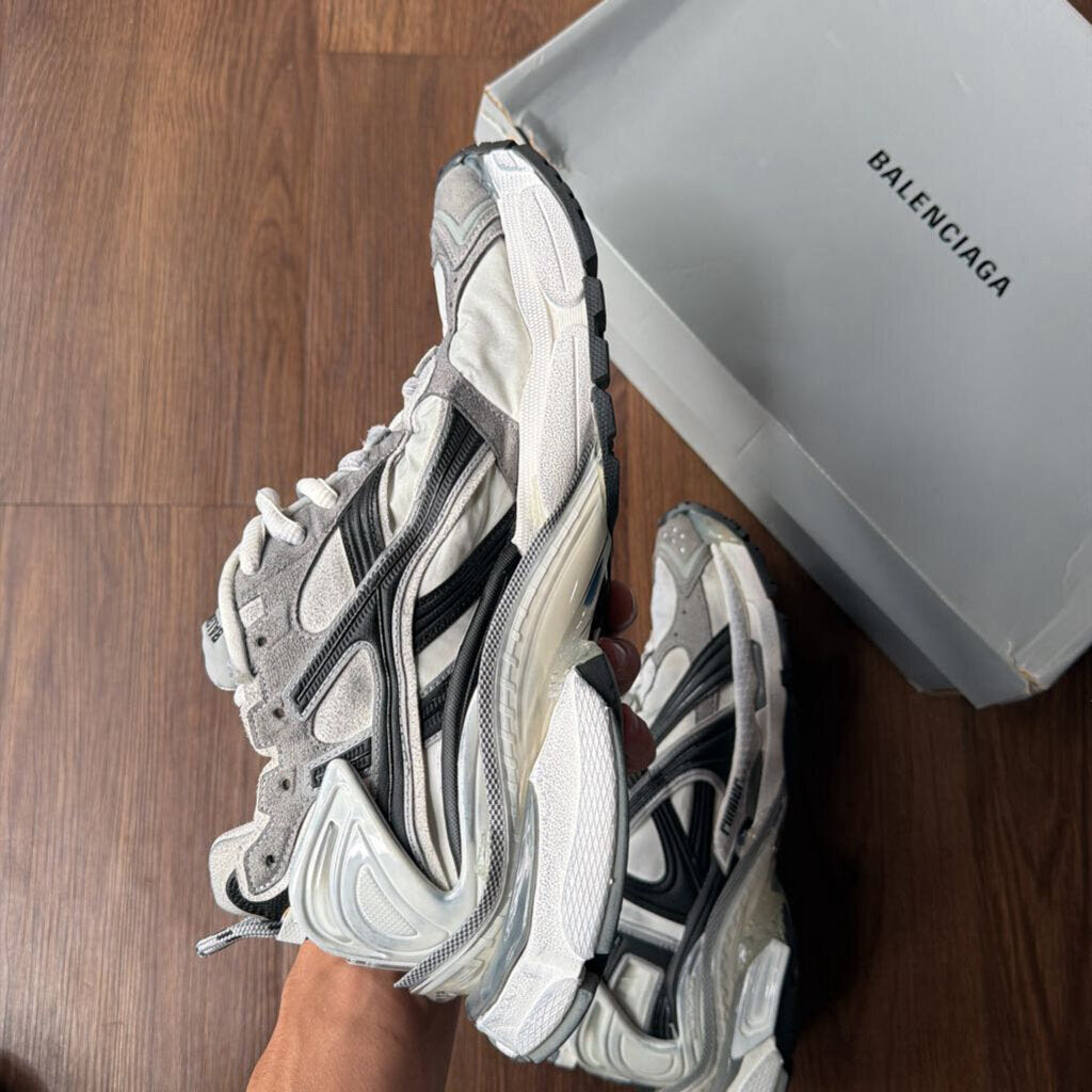 BALENCIAGA RUNNER SZ 44