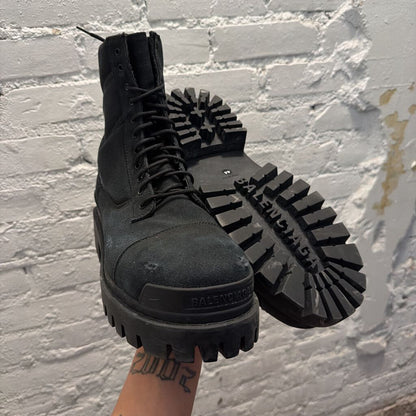 BALENCIAGA STRIKE BOOTS SZ. 44 (NO BOX)