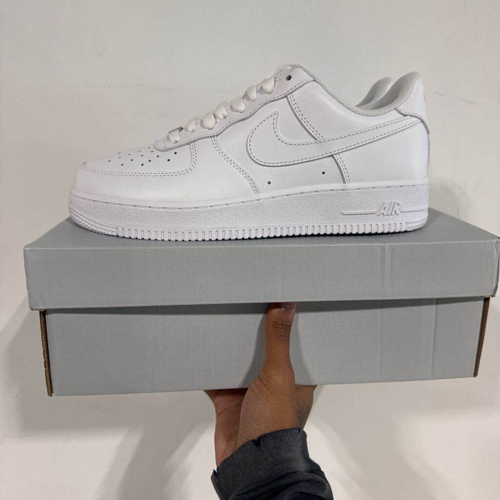 NIKE Air Force 1 SZ 9.5