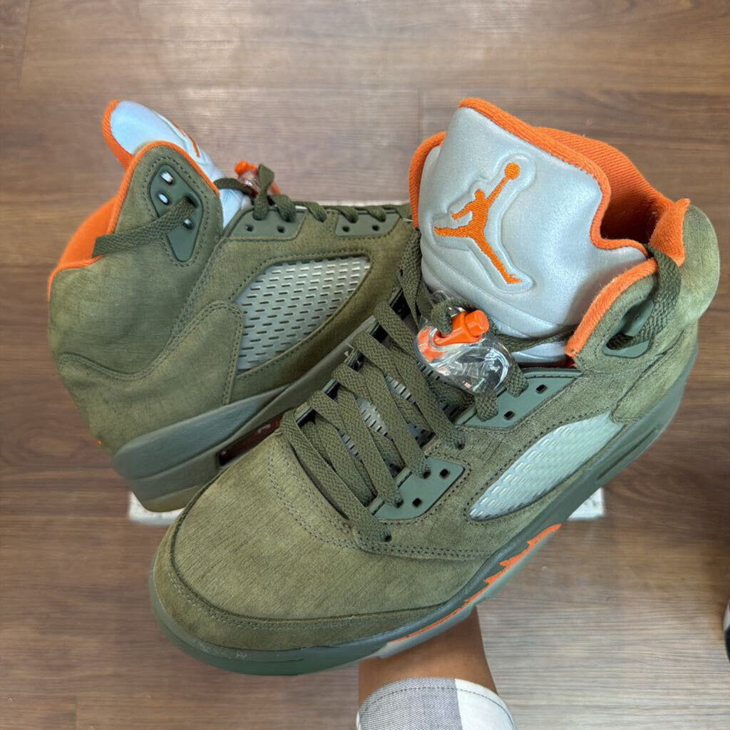 AJ5 OLIVE SZ 9