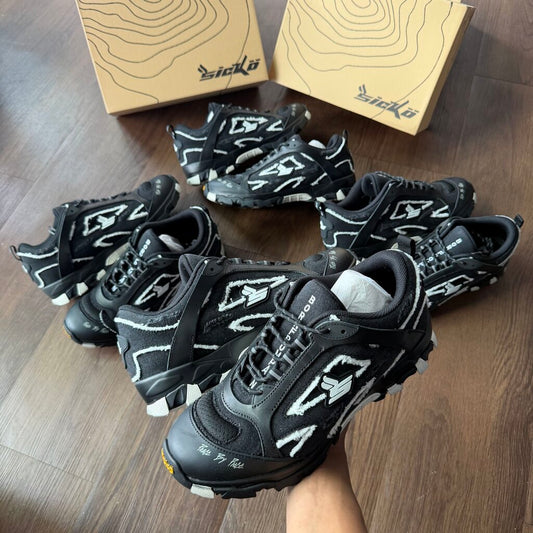 SICKO HIKING SHOES SZ 9
