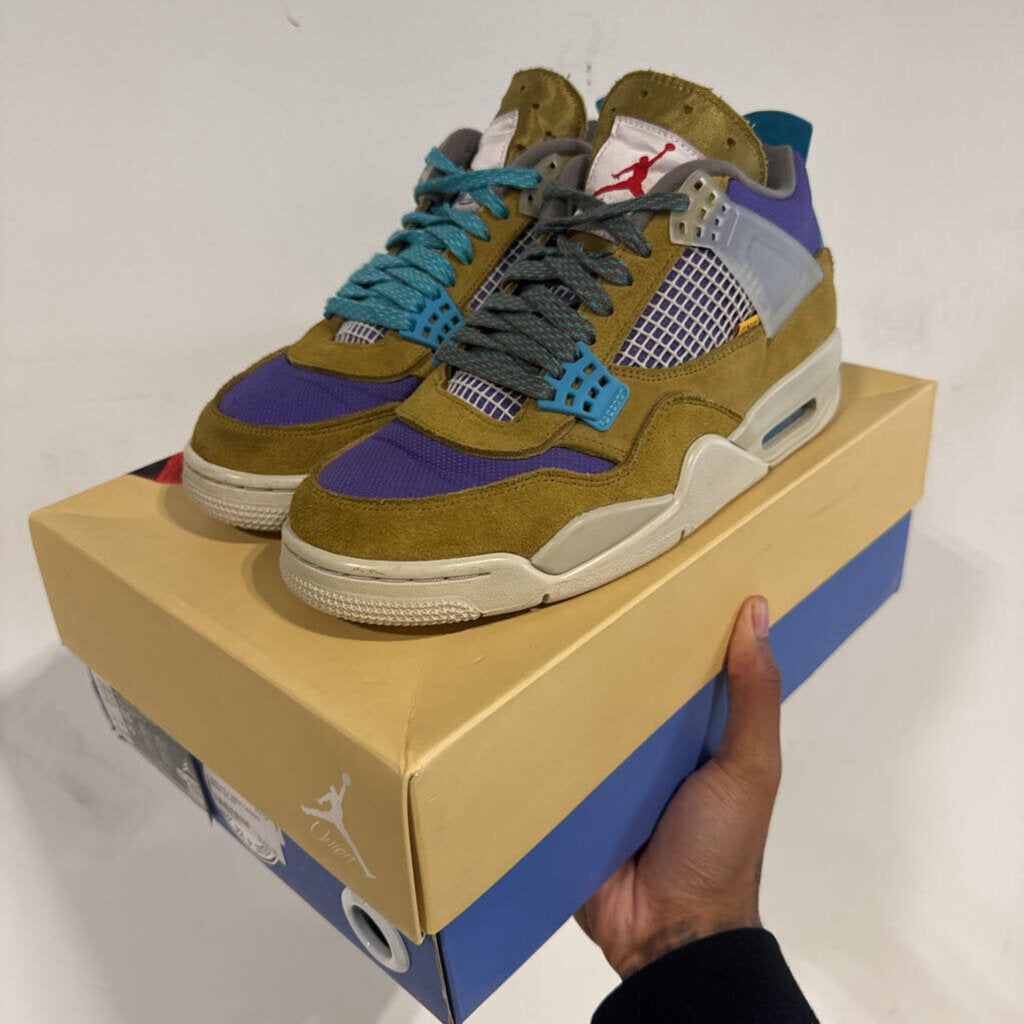 JORDAN 4 UNION DESERT MOSS SZ 8.5