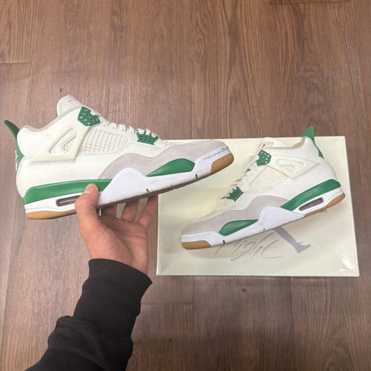 JORDAN 4 X NIKE SB PINE GREEN SZ. 9.5