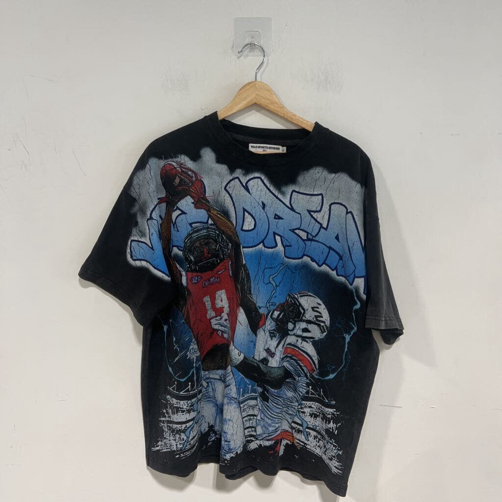 VALE FOOTBALL TEE SZ XL