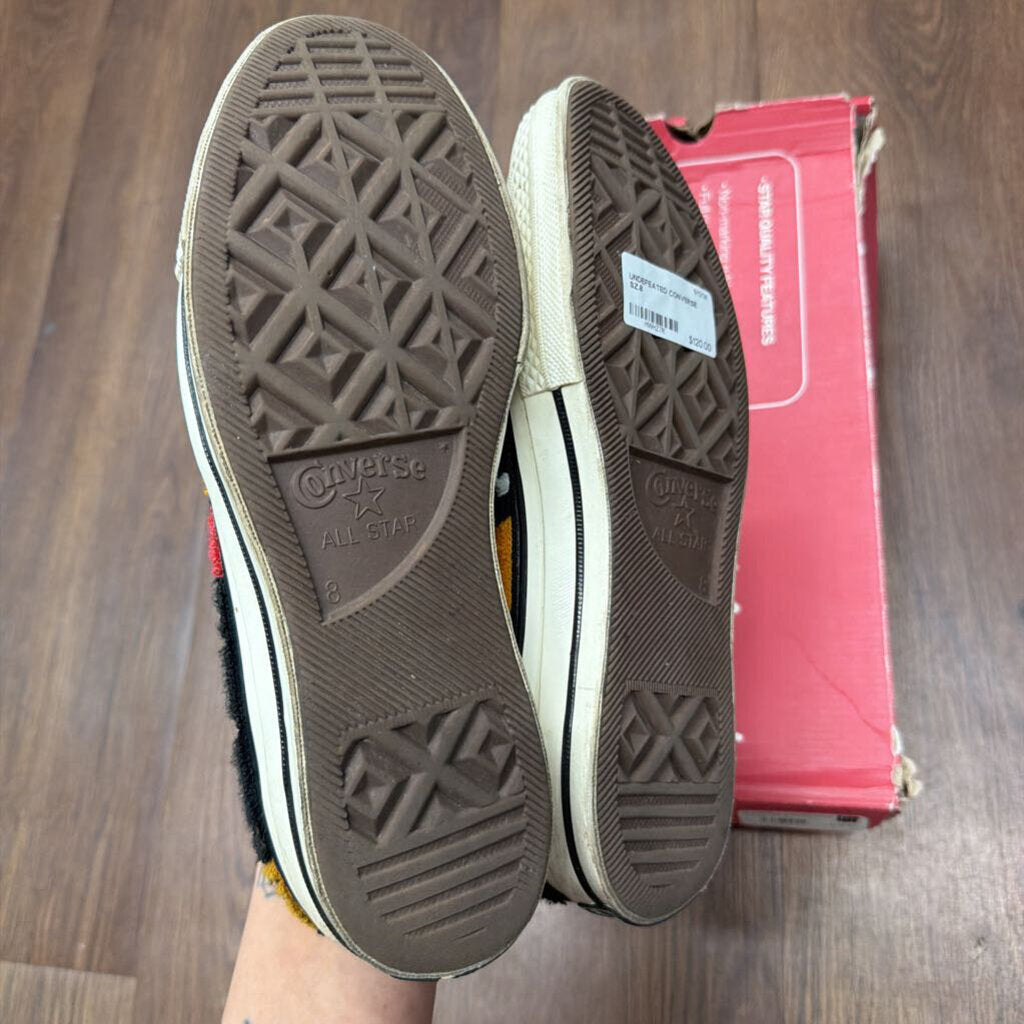 UNDEFEATED CONVERSE SZ.8
