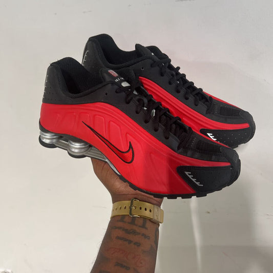 NIKE SHOCK SZ 10.5