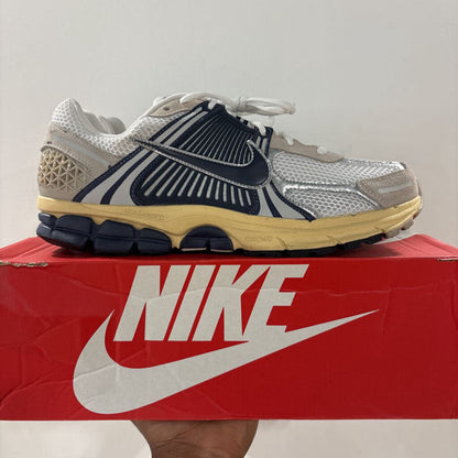 NIKE VOMERO 5 SZ 12