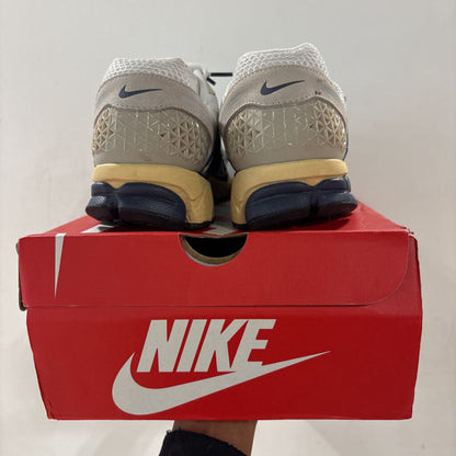NIKE VOMERO 5 SZ 12