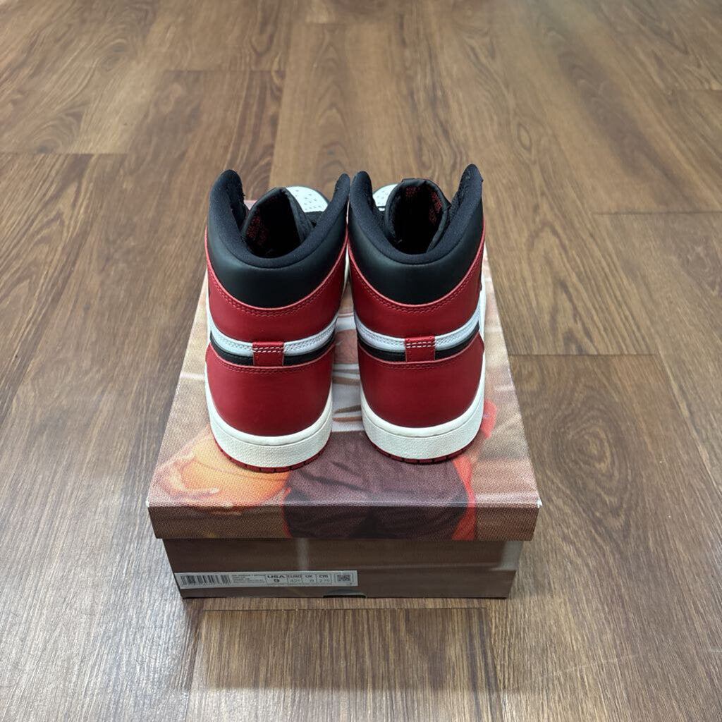 JORDAN 1 BLACK TOE SZ 9