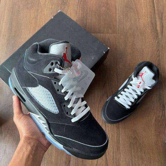METALLIC JORDAN 5 SZ 11 (BOX)