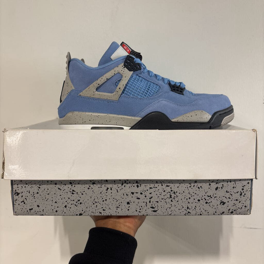 UNIVERSITY BLUE JORDAN 4