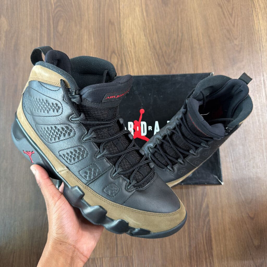 JORDAN 9 OLIVE SZ. 10