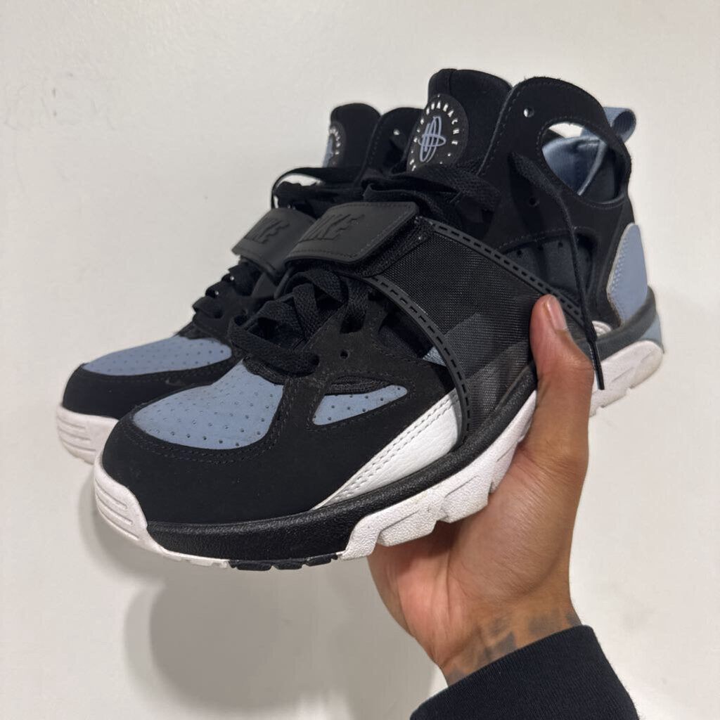 NIKE AIR TRAINER HUARACHE SZ 8.5