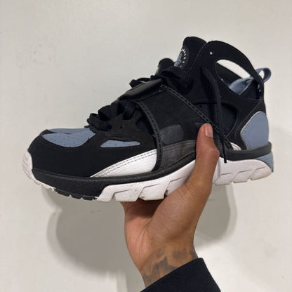 NIKE AIR TRAINER HUARACHE SZ 8.5
