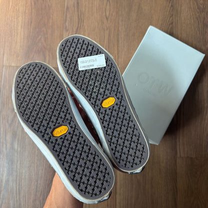 VANS OLD SKOOL 36 "VIBRAM" SZ 9 (BOX)