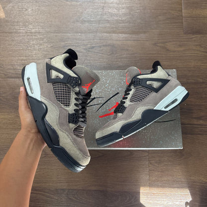 JORDAN 4 TAUPE SZ. 11