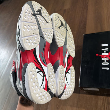 BUGS BUNNY JORDAN 8 SZ 10.5 (BOX)