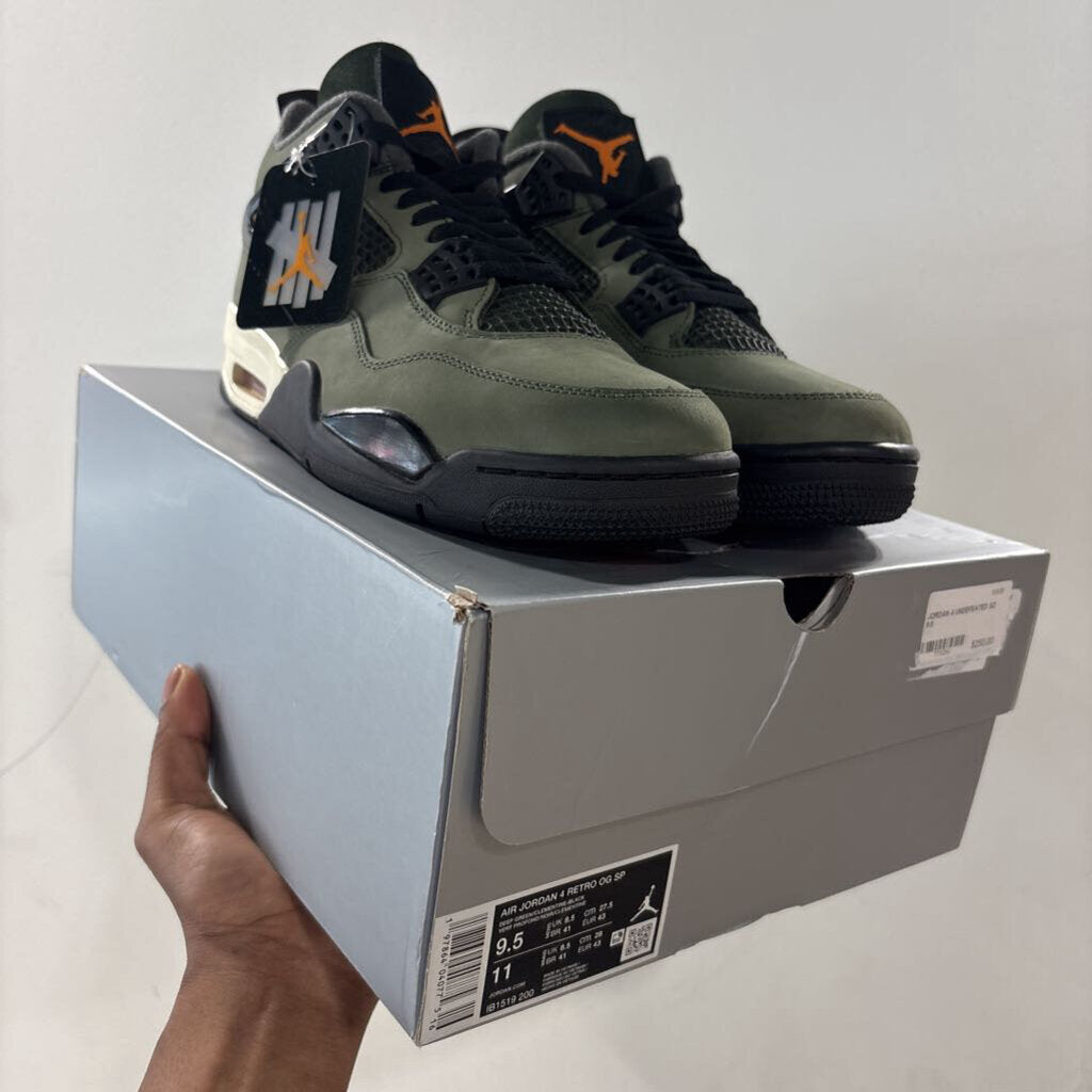 JORDAN 4 UNDEFEATED SZ 9.5