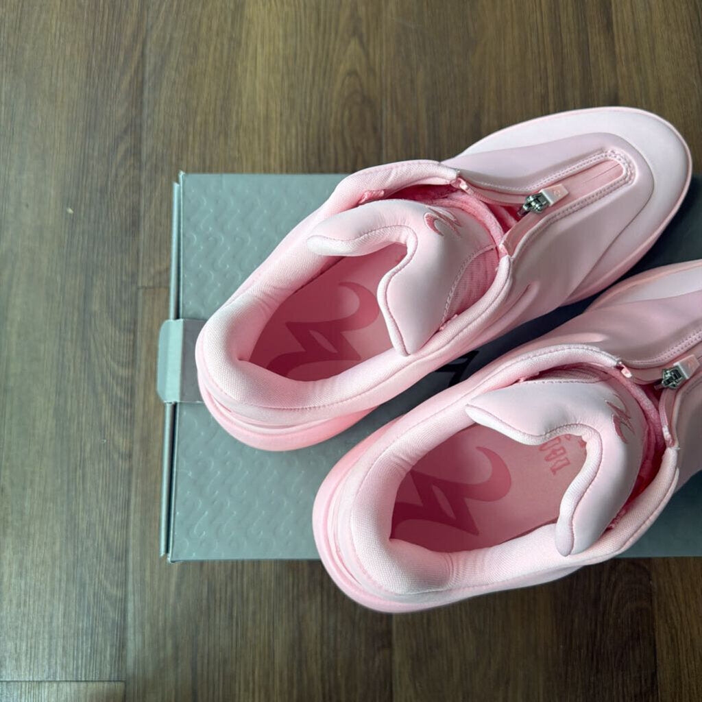 SHAI CONVERSE BLUSH SZ 10.5
