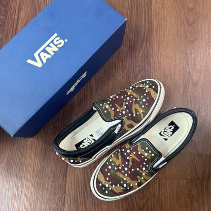 CAMO PEARLIZED SLIP ON