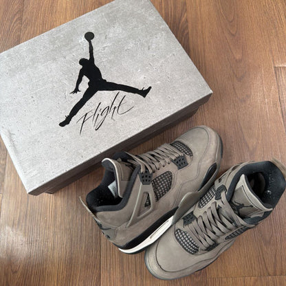 CAVESTONE JORDAN 4 SZ 9.5