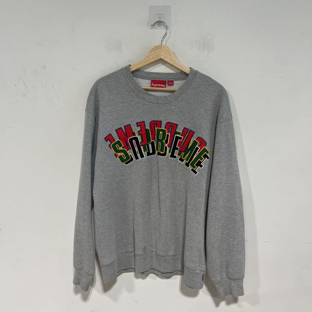 SUPREME TEE SZ MEDIUM