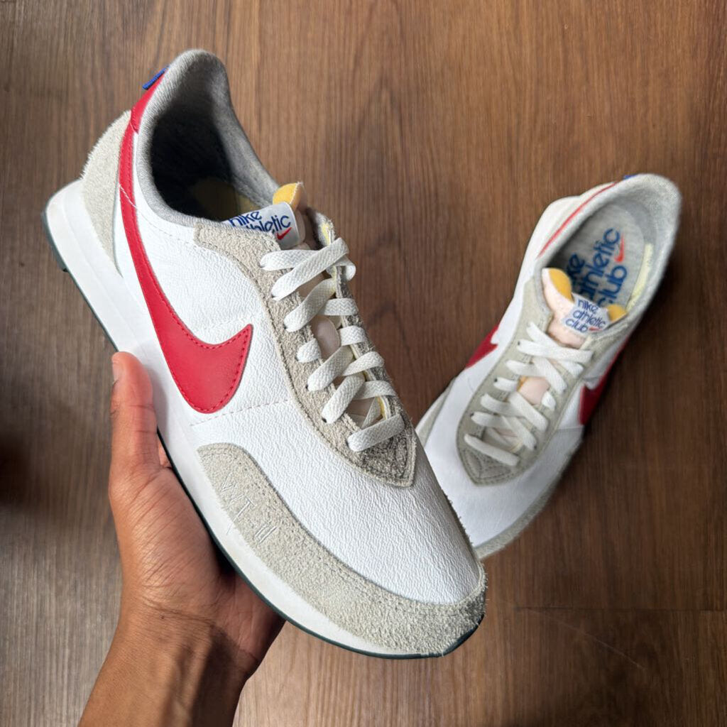 WHITE NIKE SCAI TRAINERS SZ10.5