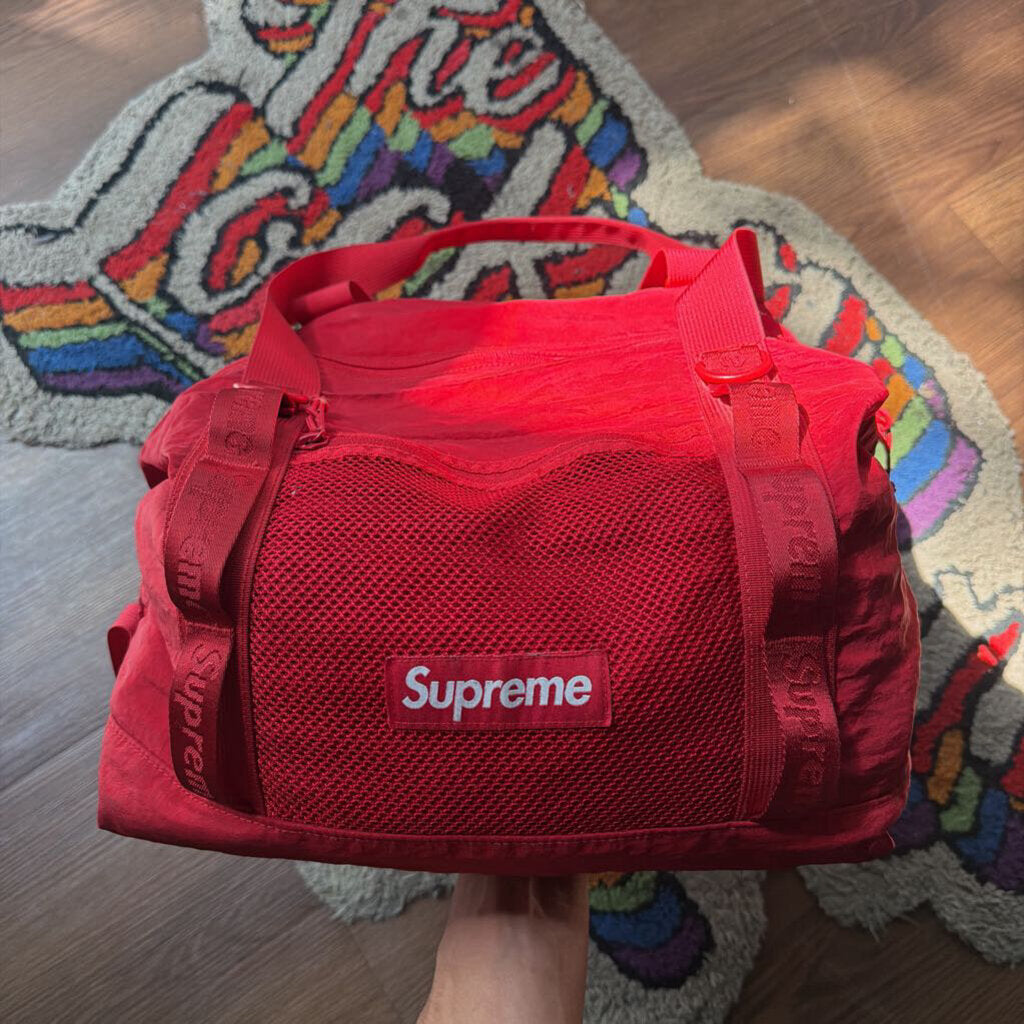 SUPREME TOTE BAG