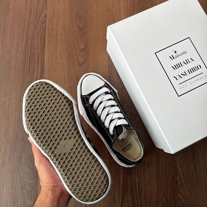 MMY CONVERSE SZ 42 (BOX)