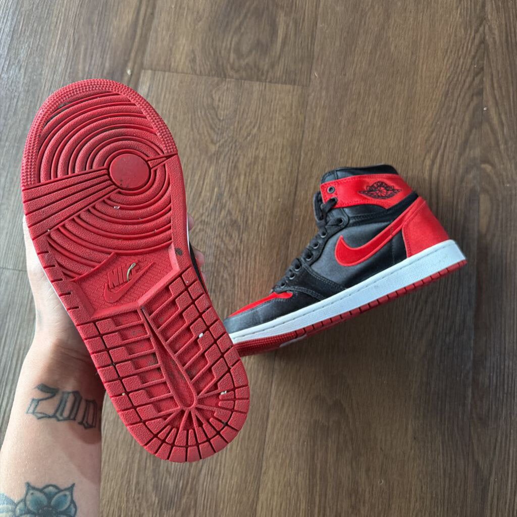 AIR JORDAN 1 " SATIN BRED " 7.5W