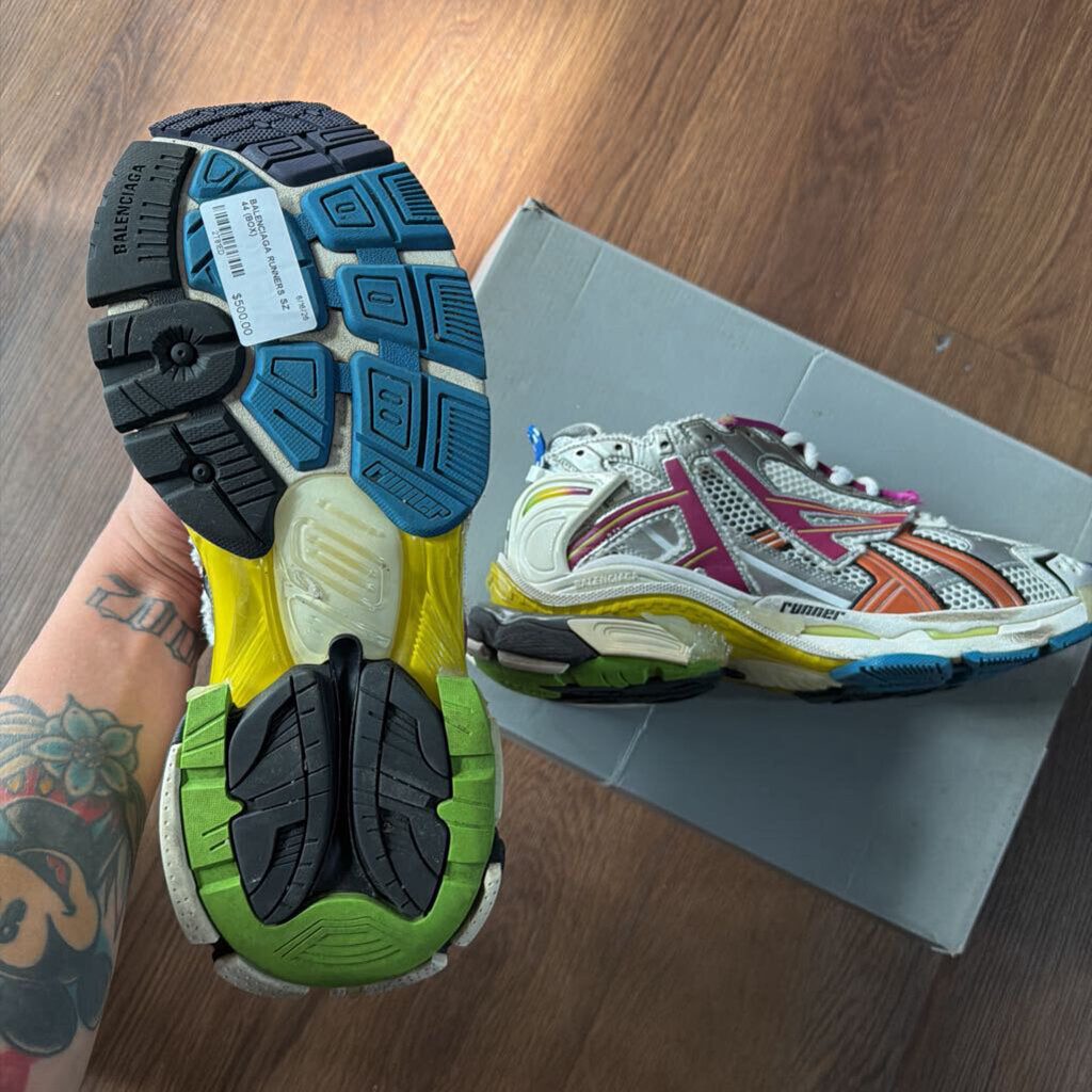 BALENCIAGA RUNNERS SZ 44 (BOX)