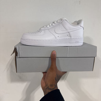 AIR FORCES 1S SZ 7.5