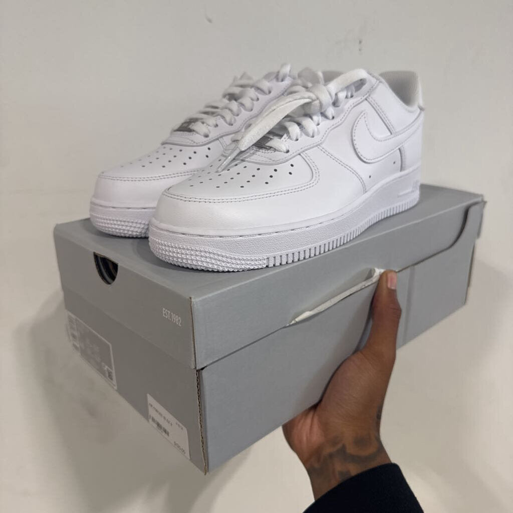 AIR FORCES 1S SZ 8