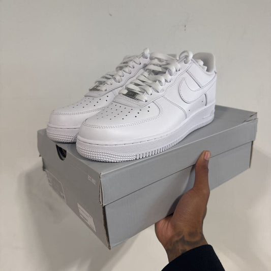 AIR FORCES 1S SZ 9.5