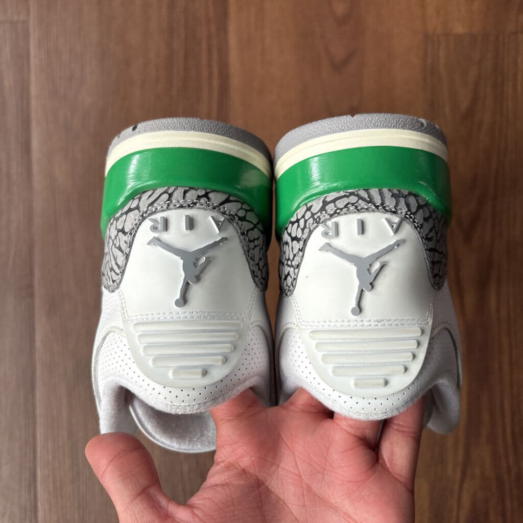 JORDAN 3 LUCKY GREEN SZ 9 (NO BOX)