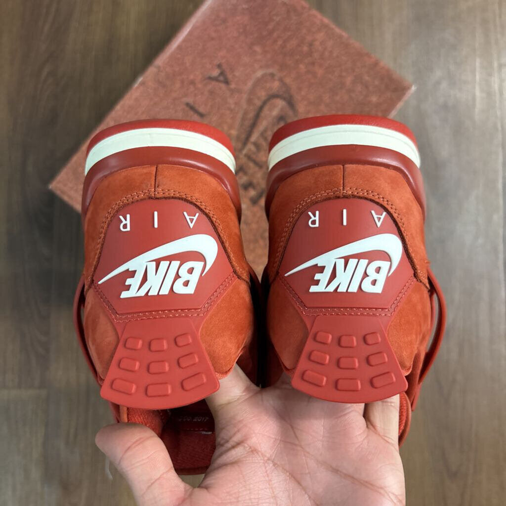 BRICK BY BRICK JORDAN 4 SZ 9 (BOX)