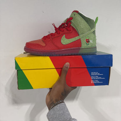 NIKE SB DUNK HIGH STRAWBERRY COUGH SZ 8