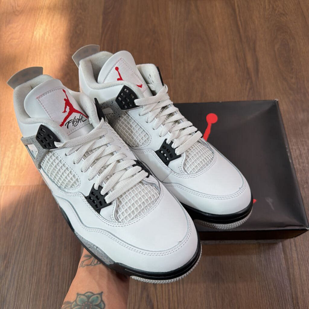 WHITE CEMENT JORDAN 4 SZ 10 (BOX)