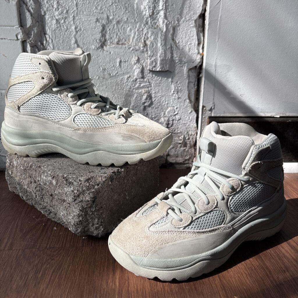 YEEZY DSRT BOOT SALT SZ. 12 (NO BOX)
