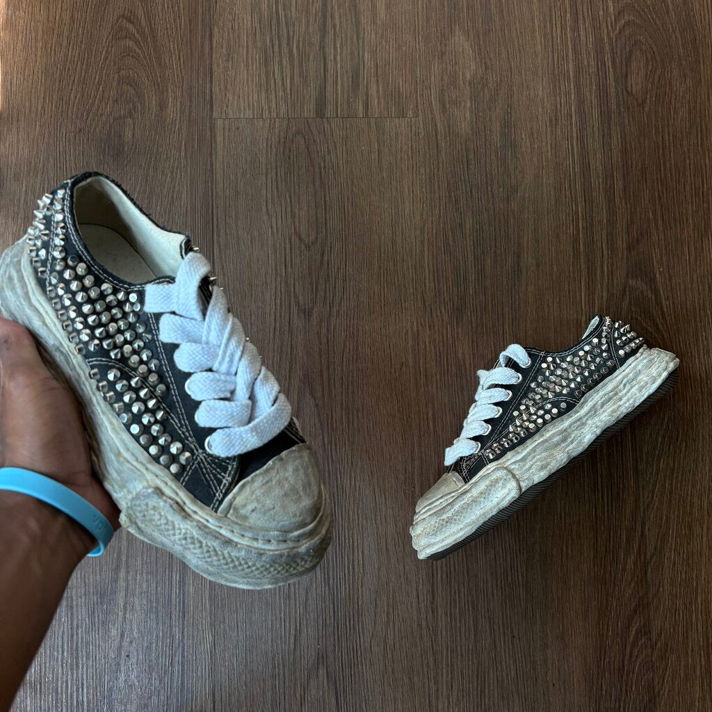 MAISON MIHARA LOW STUDDED SZ. 38 (NO BOX)