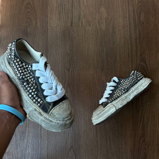 MAISON MIHARA LOW STUDDED SZ. 38 (NO BOX)